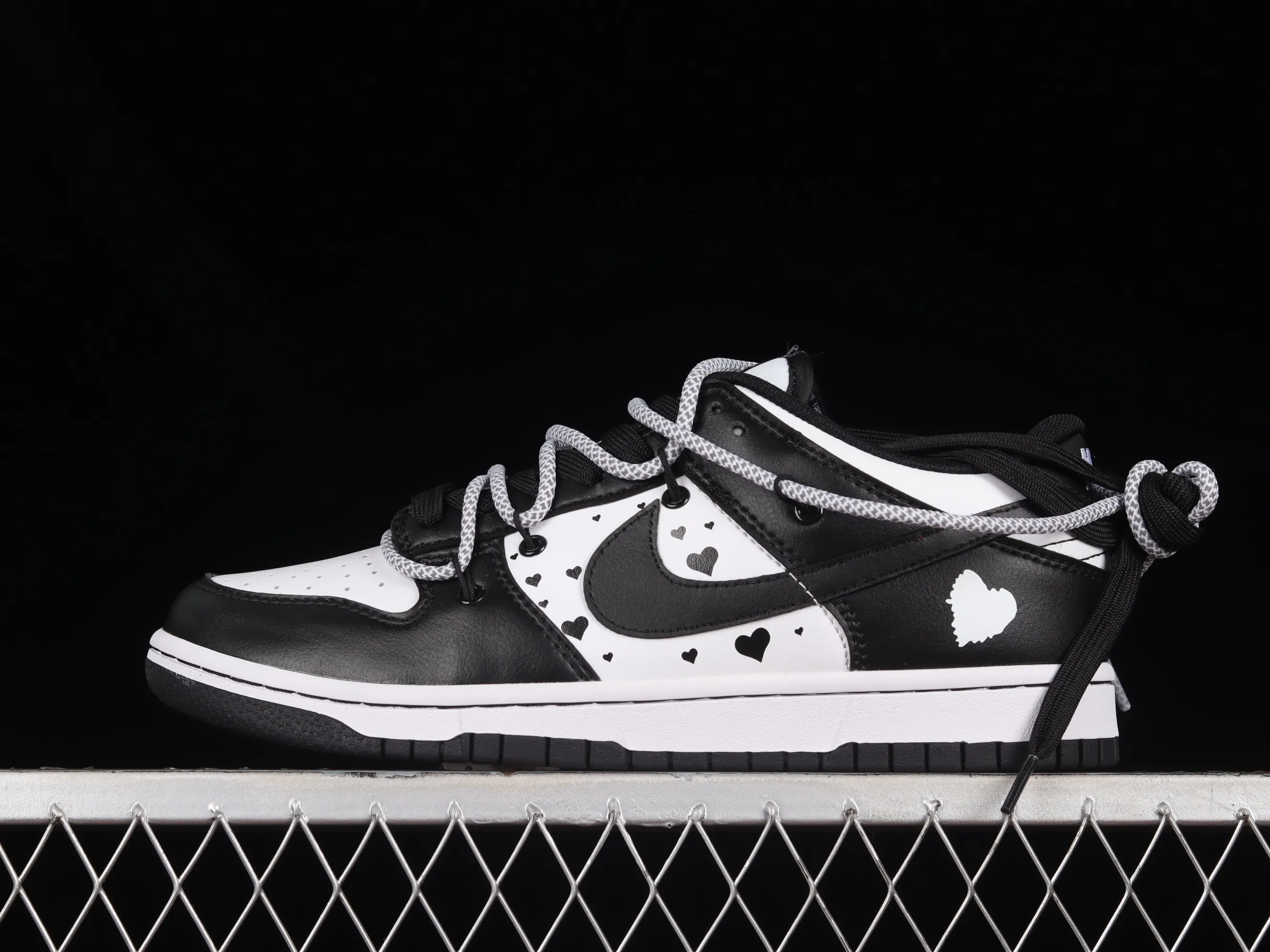 All Categories Nk SB Dunk Series Nk SB Dunk Low Low-top Sneakers Nk Dunk Low Black and White Red Panda Valentine's Day Customized Deconstructed Strap Casual Sneakers DD1503-106